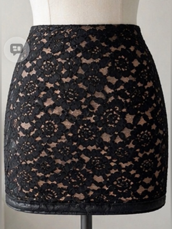 Windsor Dresses & Skirts - Windsor Black Lace Mini Skirt Size Small Nude Lined Bodycon Zip Back